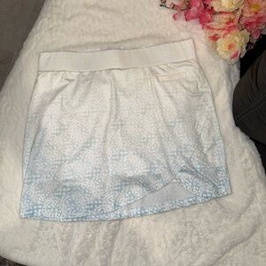 Pebble Beach White and Blue Mini Skirt Size L